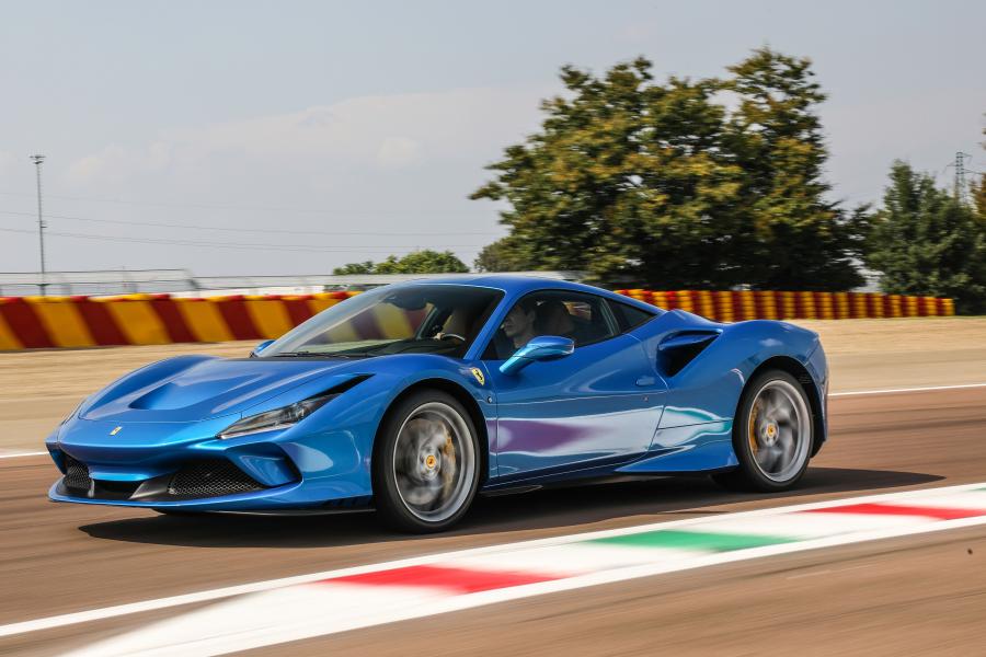  Ferrari F8 Tributo 2019 года  (фото 27 из 52)